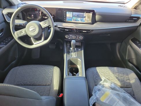 Certified 2025 Nissan Kicks SV w/ SV Premium Package image 15