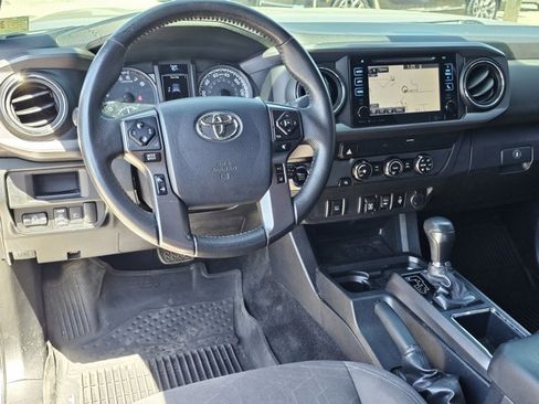 Used 2019 Toyota Tacoma TRD Off-Road RWD image 33