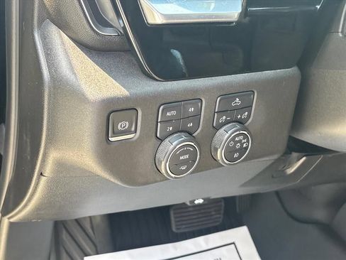 Used 2022 Chevrolet Silverado 1500 RST w/ Z71 Off-Road Package AWD/4WD image 27