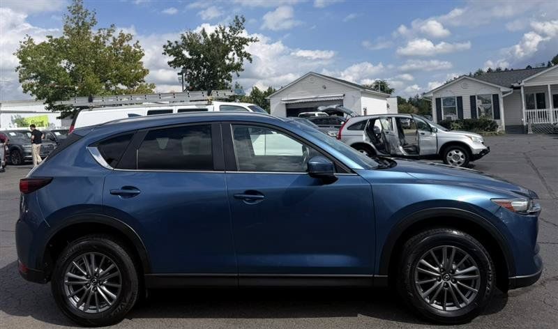 Used 2017 MAZDA CX-5 Touring w/ Preferred Equipment Package AWD/4WD image 4