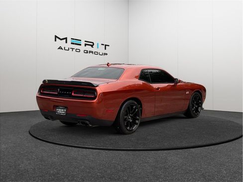 Used 2020 Dodge Challenger R/T Scat Pack RWD image 9