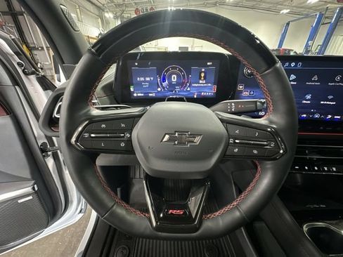 Used 2024 Chevrolet Traverse RS AWD/4WD image 15
