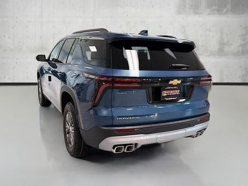 New 2026 Chevrolet Traverse LT image 7
