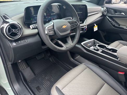 New 2026 Chevrolet Equinox LT w/ Convenience Package II image 15