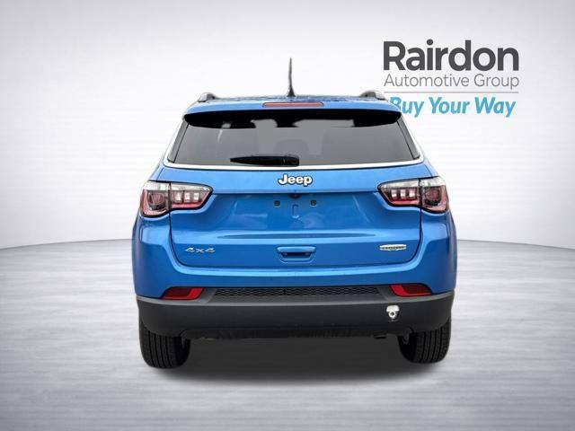 Used 2024 Jeep Compass Latitude AWD/4WD image 6