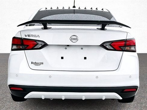 Used 2020 Nissan Versa S image 6