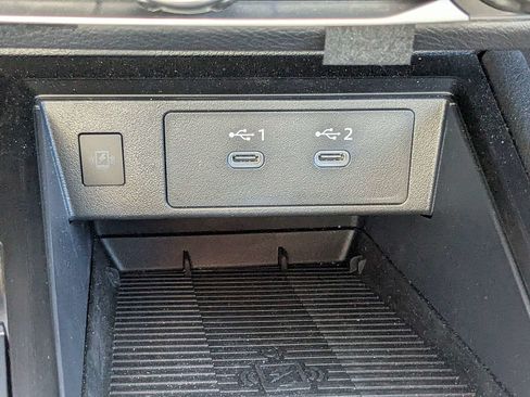 Used 2025 Nissan Kicks SV FWD image 23