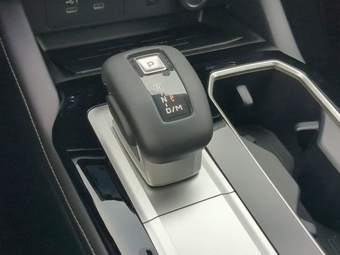 New 2025 Mitsubishi Outlander SE image 31