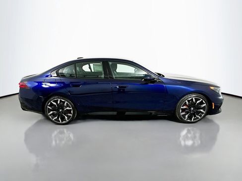 New 2026 BMW 550e xDrive w/ Executive Package image 4