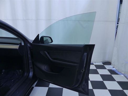 Used 2020 Tesla Model Y Long Range AWD/4WD image 26