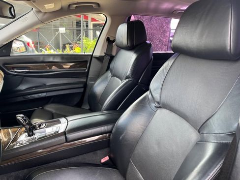 Used 2010 BMW 750Li image 20