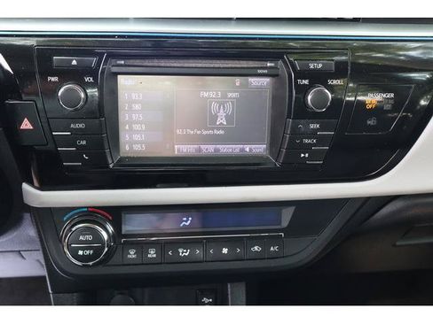 Used 2014 Toyota Corolla LE w/ Body Protection Package FWD image 15