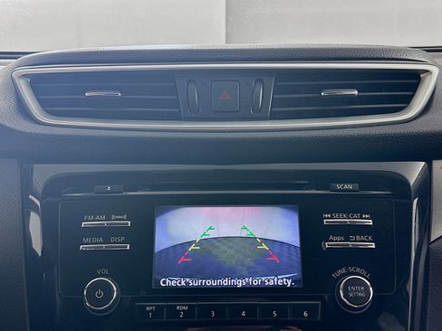 Used 2016 Nissan Rogue S w/ Appearance Package image 22