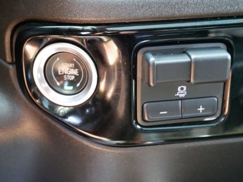 Used 2024 GMC Sierra 1500 Elevation w/ Elevation Premium Package AWD/4WD image 33