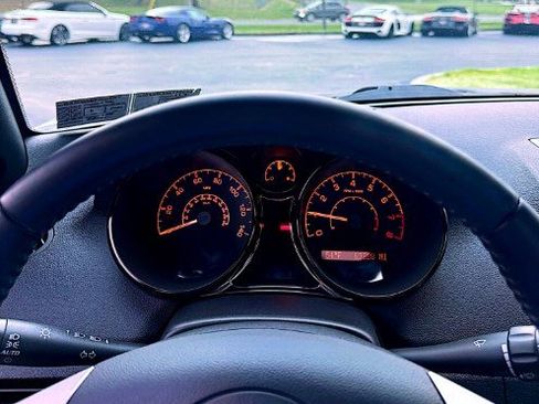 Used 2007 Saturn Sky w/ Premium Trim Pkg image 13