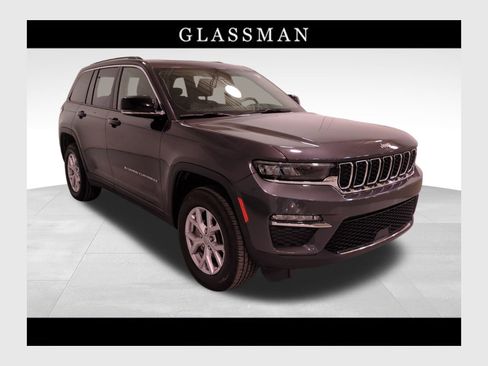 Used 2022 Jeep Grand Cherokee Limited image 1