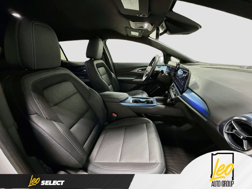 Used 2024 Chevrolet Equinox EV LT w/ LPO, Interior Storage Package FWD image 30