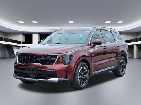 Used 2024 Kia Sorento S FWD image 9
