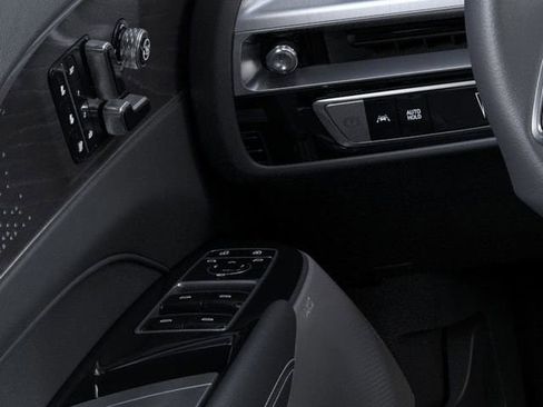 New 2026 Cadillac Lyriq V AWD/4WD image 22