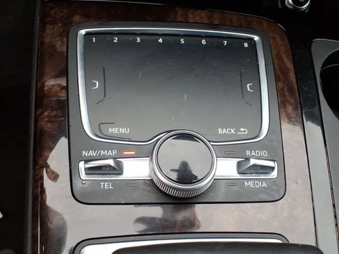 Used 2018 Audi Q7 3.0T Prestige w/ Prestige Package image 19