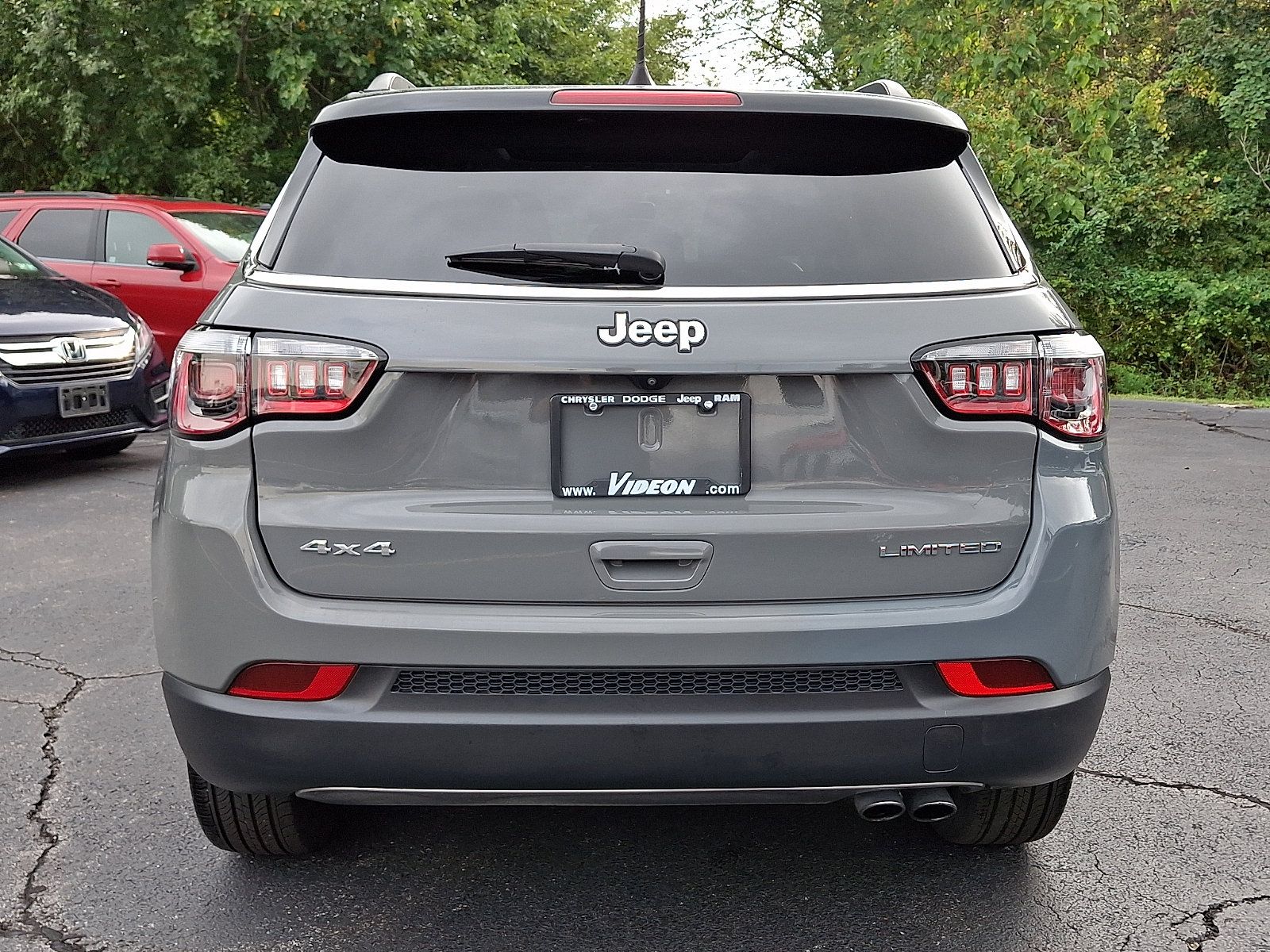 Certified 2022 Jeep Compass Limited w/ Sun and Sound Group AWD/4WD image 5