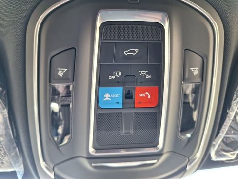 New 2026 Jeep Cherokee Limited AWD/4WD image 19