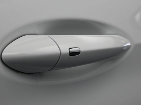 Used 2022 Chevrolet TrailBlazer LT w/ Driver Confidence Package image 35