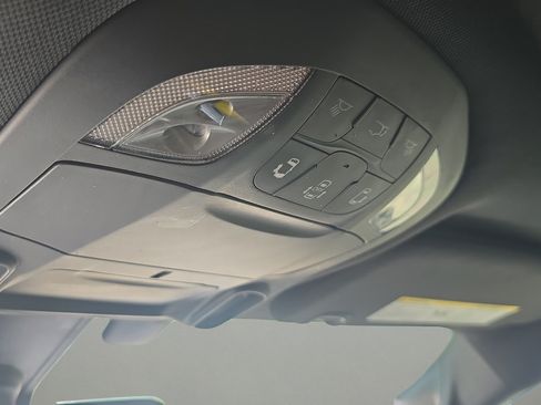 Used 2020 Chrysler Pacifica Limited FWD image 27