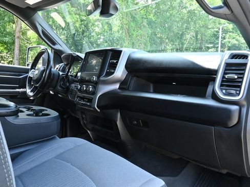 Used 2024 RAM 2500 Big Horn AWD/4WD image 19