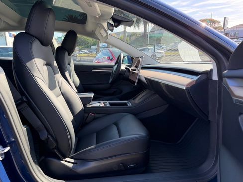 Used 2023 Tesla Model 3 Standard Range image 37