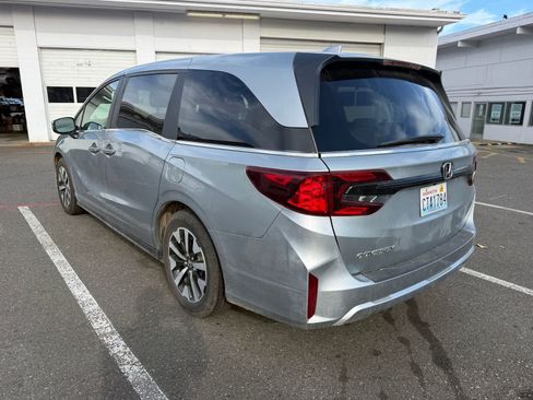 Used 2025 Honda Odyssey EX-L image 2