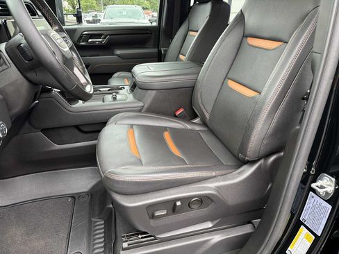 Used 2025 GMC Sierra 2500 AT4 w/ AT4 Premium Plus Package AWD/4WD image 22