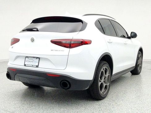 Used 2022 Alfa Romeo Stelvio Sprint image 5