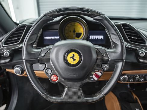 Used 2016 Ferrari 488 GTB RWD image 29