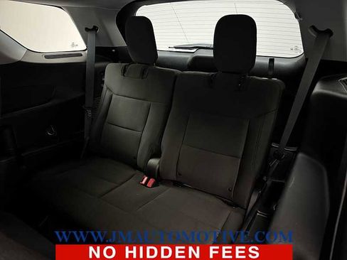 Used 2020 Ford Explorer XLT w/ Comfort Package image 16