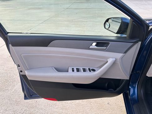 Used 2015 Hyundai Sonata SE w/ Option Group 09 image 8