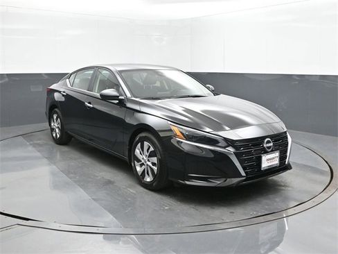 New 2025 Nissan Altima 2.5 S image 22