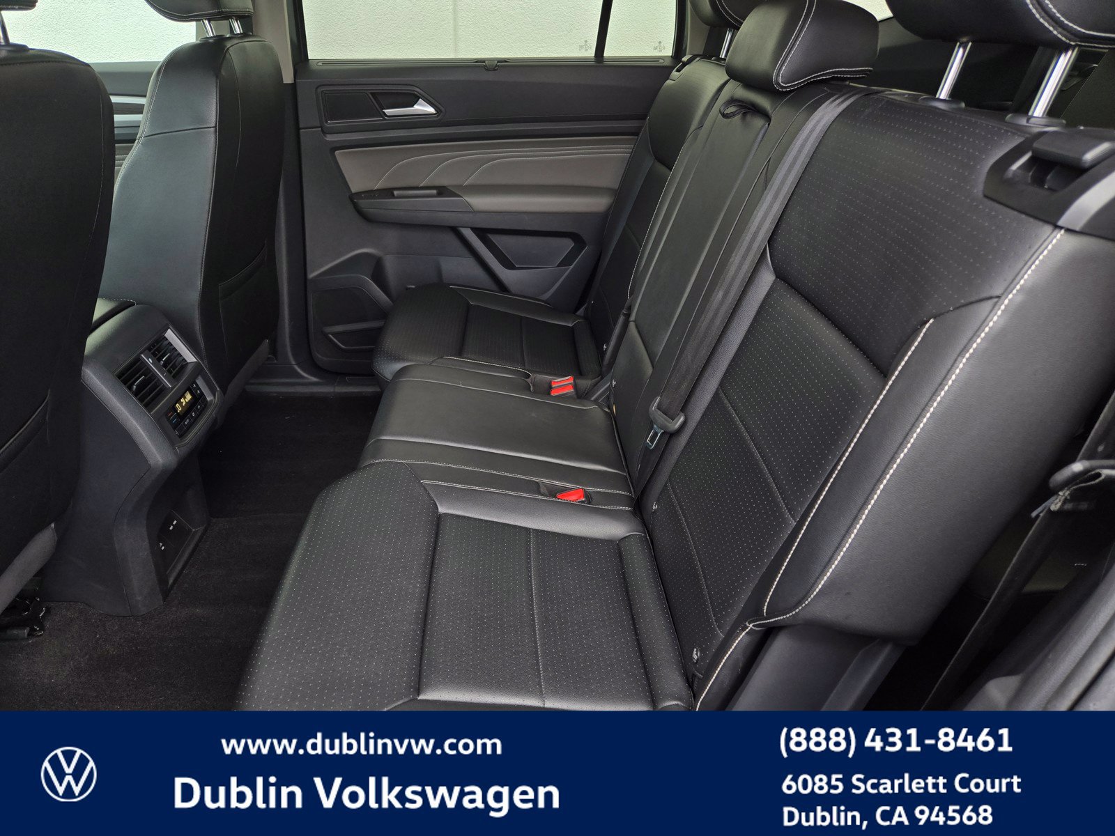 Used 2023 Volkswagen Atlas SE w/ Panoramic Sunroof Package FWD image 13