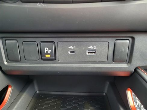 Used 2025 Nissan Frontier PRO-4X w/ Black Accent Package image 25