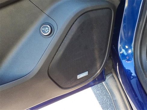 Used 2023 GMC Acadia SLT w/ LPO, Floor Liner Package image 6