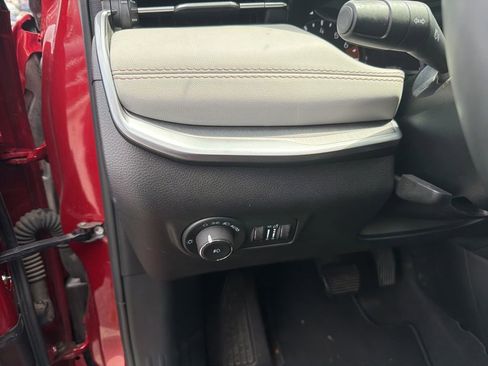 Used 2025 Jeep Compass Limited AWD/4WD image 20