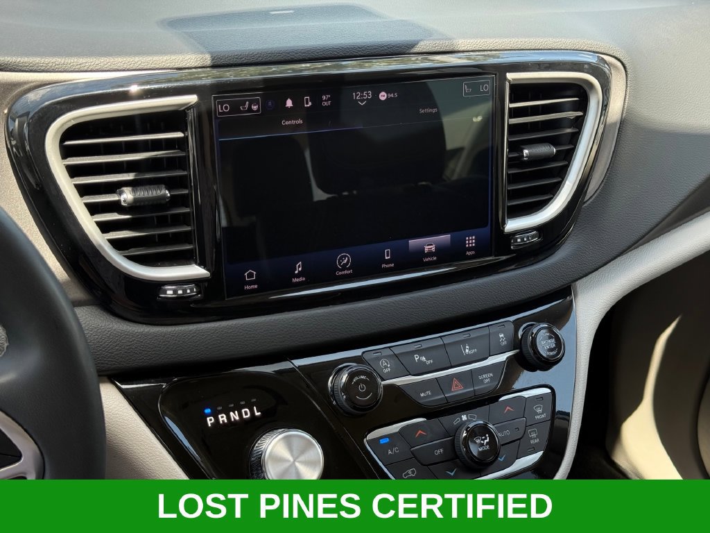 Used 2023 Chrysler Pacifica Touring-L FWD image 14