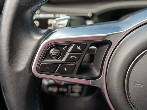 Used 2023 Porsche Cayenne S image 28