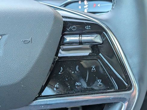 Used 2026 Cadillac Vistiq Luxury w/ LPO, Floor Liner Package AWD/4WD image 25