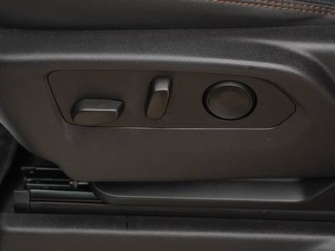 Used 2025 GMC Sierra 1500 AT4 AWD/4WD image 19
