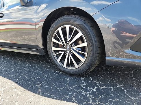 Used 2019 Subaru Legacy 2.5i Premium AWD/4WD image 3