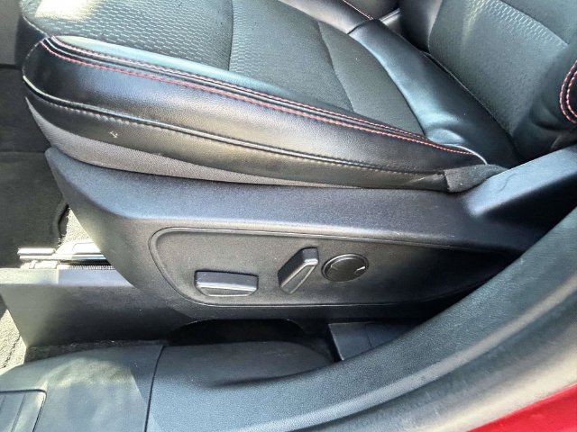 Used 2025 Ford Escape ST-Line Select AWD/4WD image 18