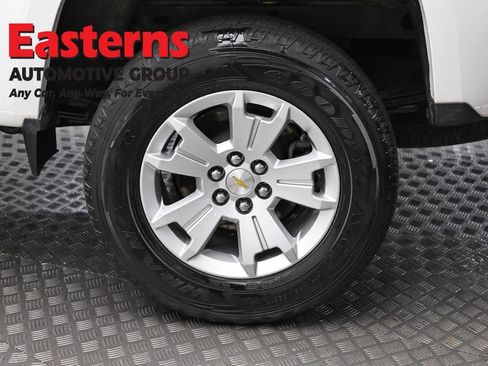 Used 2022 Chevrolet Colorado LT w/ Fleet Safety Package RWD image 8