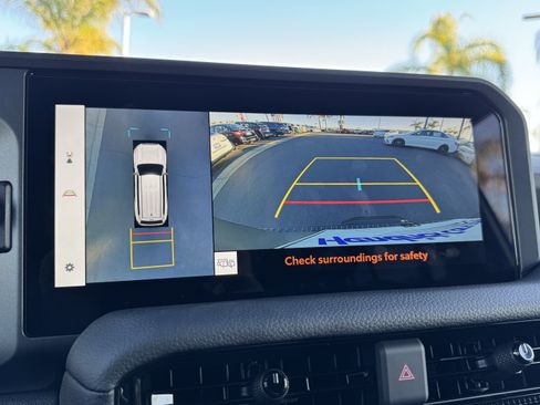 Used 2025 Toyota Land Cruiser image 26