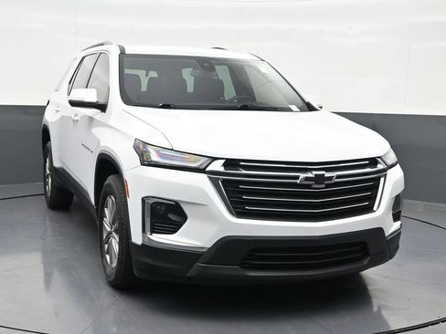 Used 2023 Chevrolet Traverse LT FWD image 8